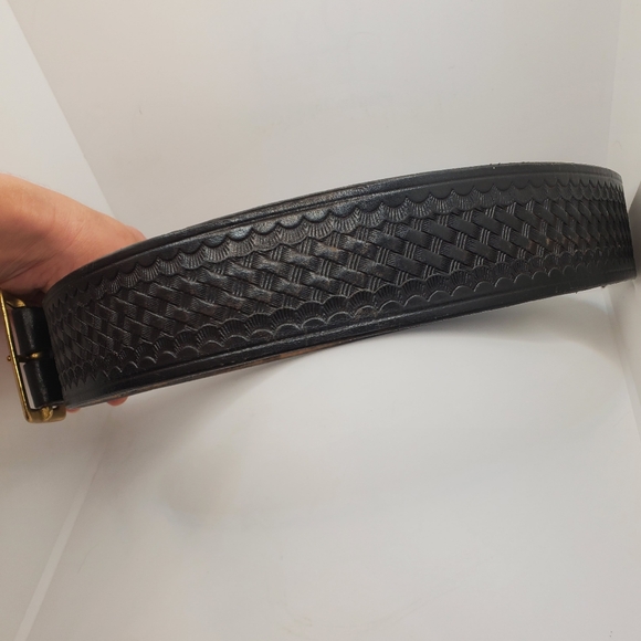 Aker Alex shoemaker & son leather belt brass buckle size 40 - Picture 2 of 10